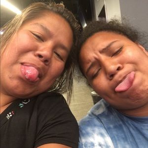 Meet your Posher, Maxine